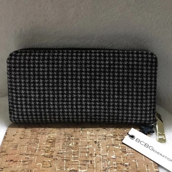 NWT BCBGeneration Wallet - Picture 3 of 4